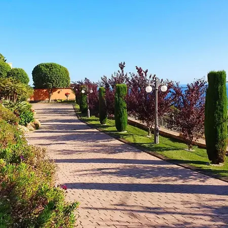 Vila Con Fantasticas Vista Sobre El Mediterraneo *